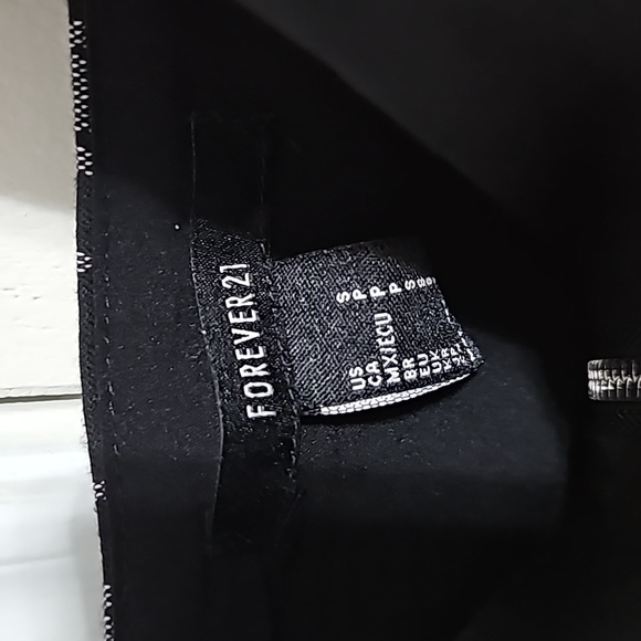 Dress - Picture 4 of 7